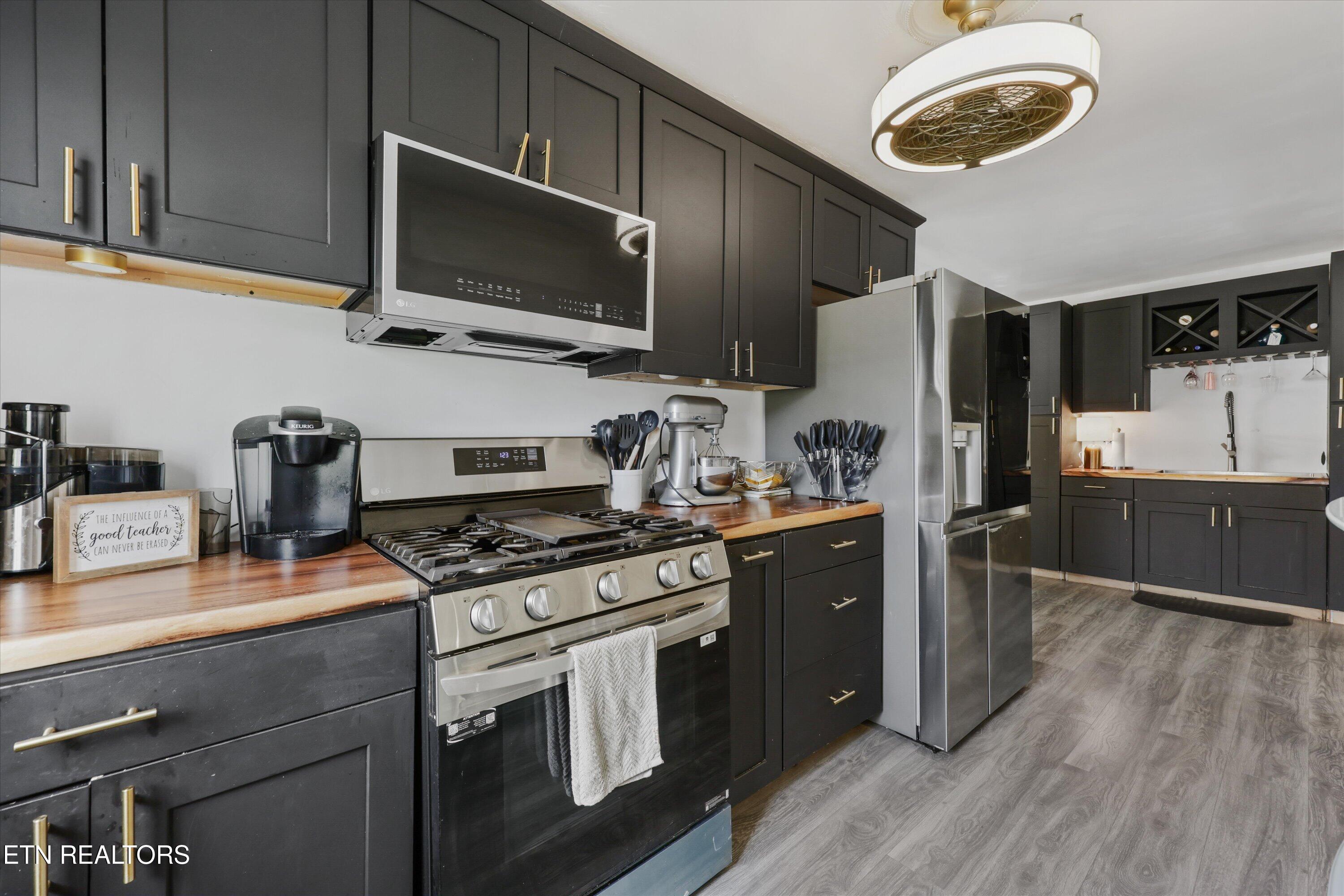 127 Athens Road Oak Ridge, TN 37830 - Photo 9 of 35 12-127 Athens Way 19