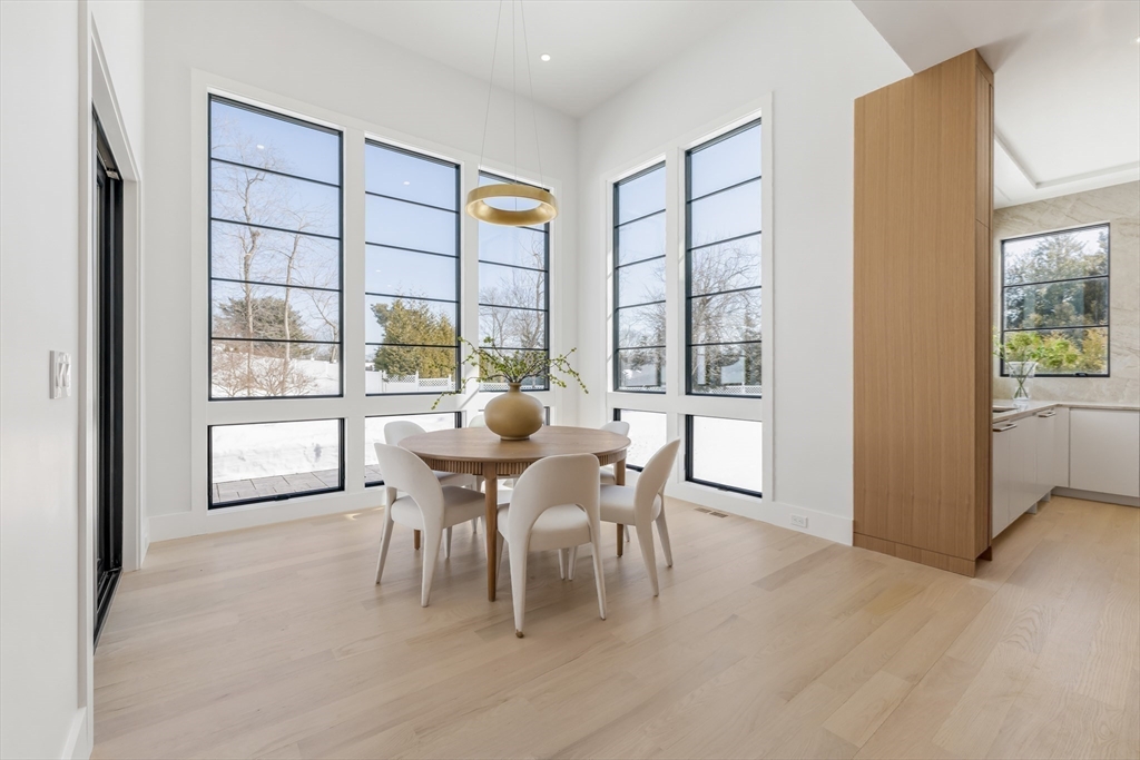 28 Dorothy Road Newton, MA 02459 - Photo 5 of 27 Gallery Image 5