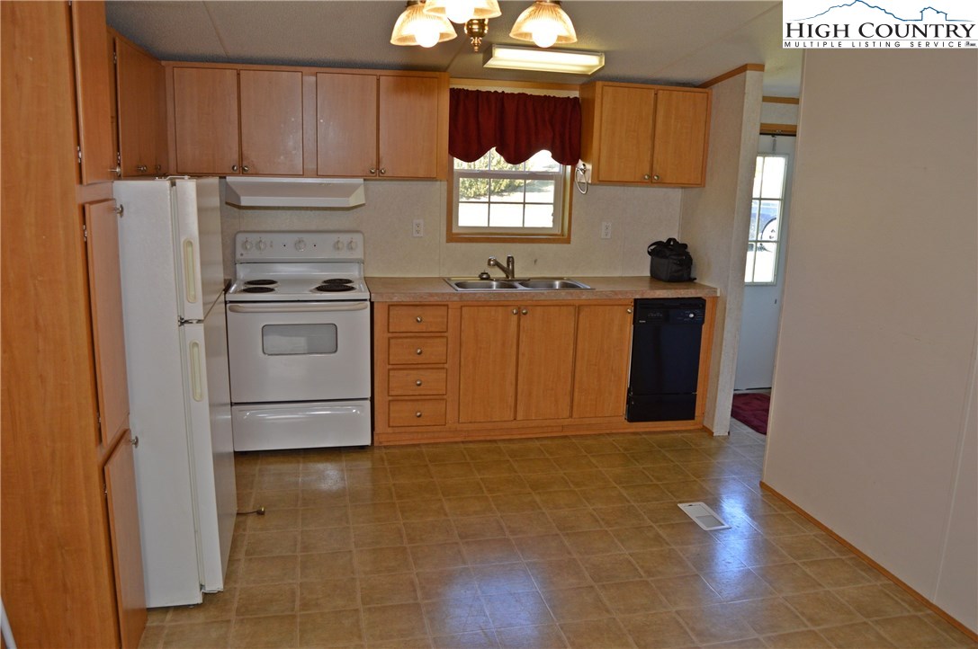 115 Burkett Road Boone, NC 28607 - Photo 17 of 48 Gallery Image 17