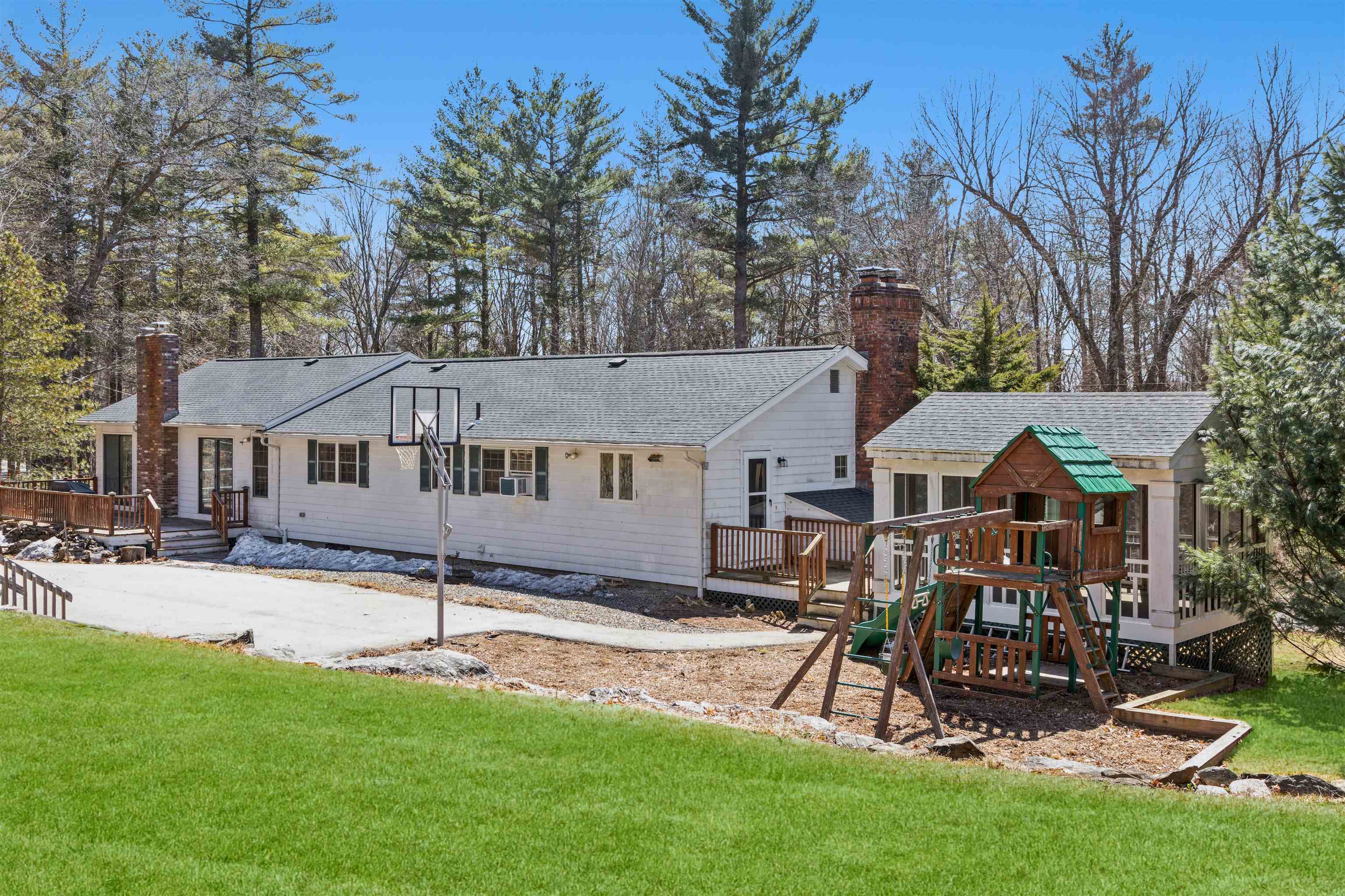 104 Jeremy Hill Road Pelham, NH 03076 - Photo 4 of 34