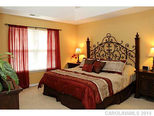 1036 Reigate Road Charlotte, NC 28262 - Photo 11 of 16 Gallery Image 11