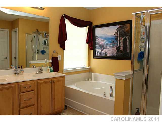 1036 Reigate Road Charlotte, NC 28262 - Photo 13 of 16 Gallery Image 13