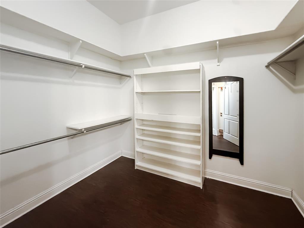 11 Fair Oaks Drive Haughton, LA 71037 - Photo 15 of 29 a view of an empty walk in closet