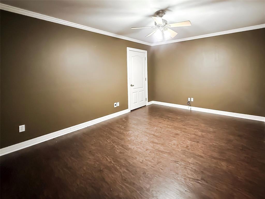 11 Fair Oaks Drive Haughton, LA 71037 - Photo 22 of 29 an empty room and chandelier fan