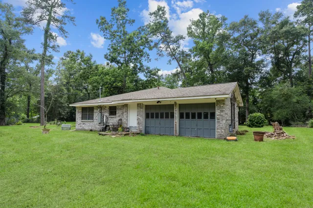 $975,000 | 2395 Southline Road, Conroe, TX 77384