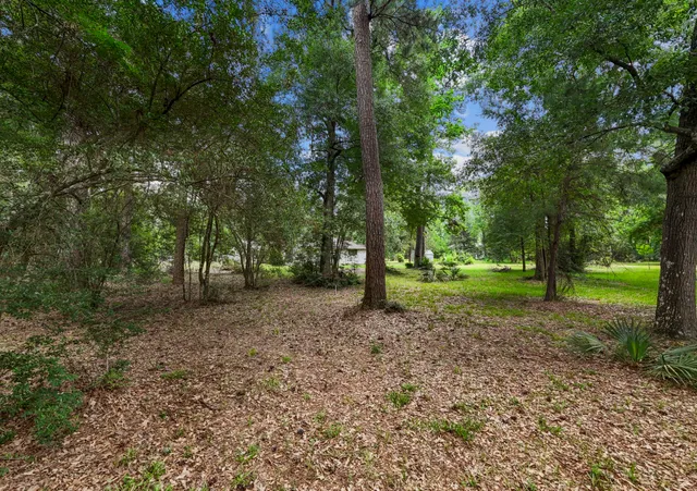 $975,000 | 2395 Southline Road, Conroe, TX 77384