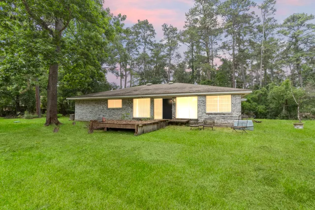 $975,000 | 2395 Southline Road, Conroe, TX 77384