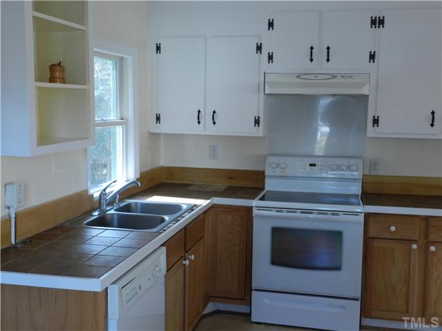 929 Hamlets Chapel Road Pittsboro, NC 27312 - Photo 4 of 21 Gallery Image 4