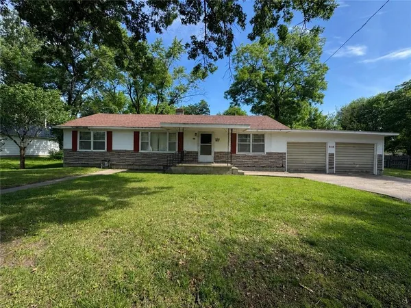 $80,000 | 819 West Pine Street, Columbus, KS 66725