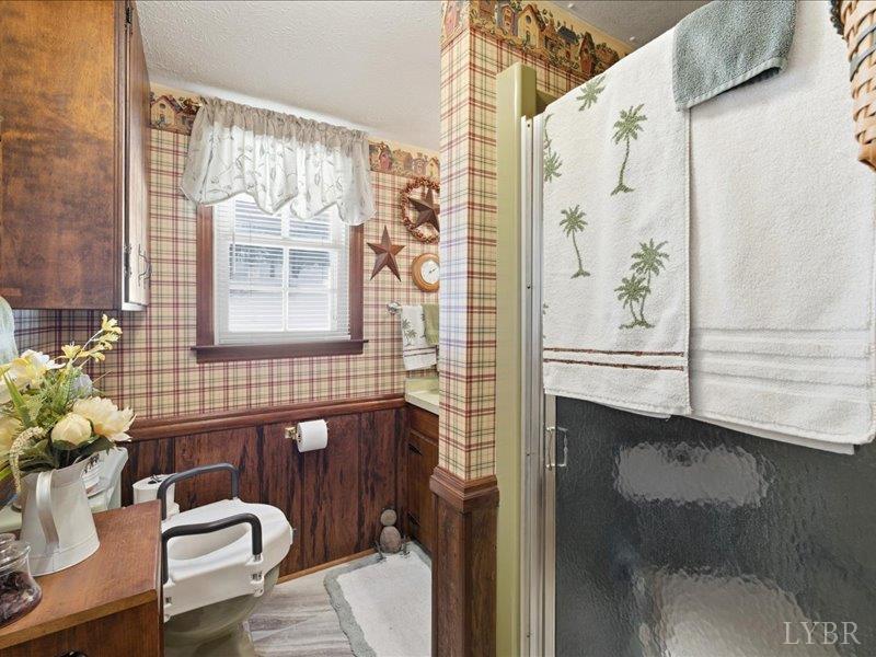 724 Spring Street Hurt, VA 24563 - Photo 13 of 32