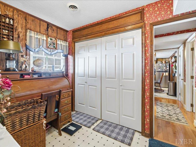 724 Spring Street Hurt, VA 24563 - Photo 15 of 32