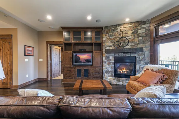 $1,245,000 | 970 Northstar Drive, Unit 306, Truckee, CA 96161