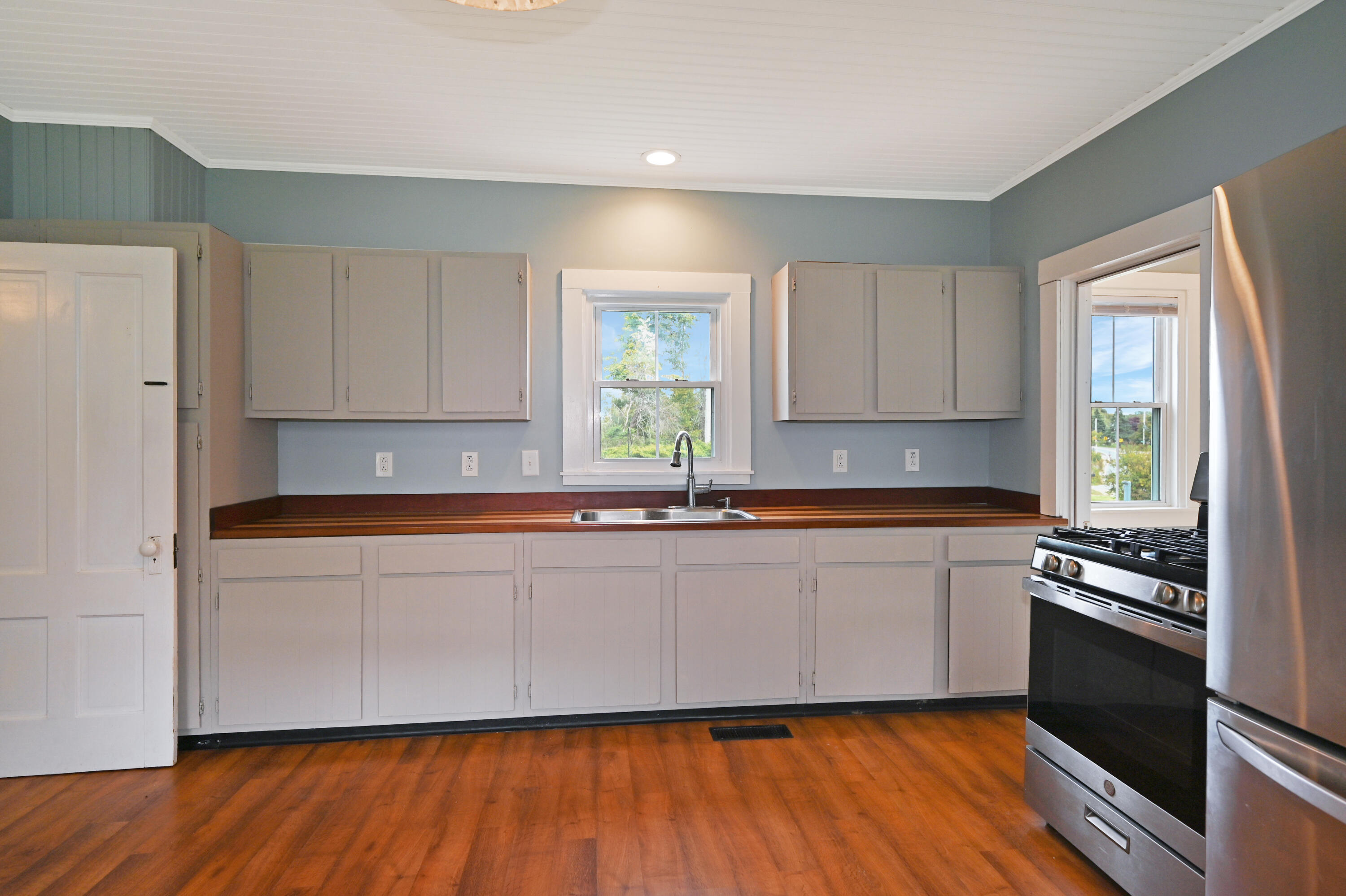 1738 Harpswell Islands Road Orrs Island, ME 04066 - Photo 18 of 39 Kitchen
