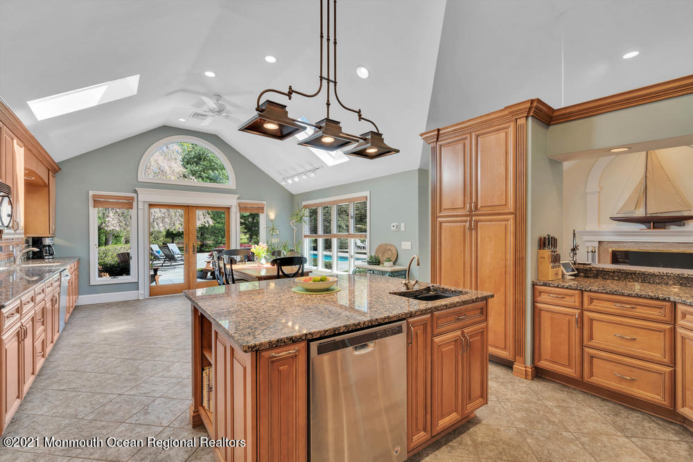 16 Sleepy Hollow Road Red Bank, NJ 07701 - Photo 14 of 45 031_dsc08942