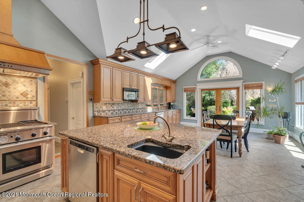 16 Sleepy Hollow Road Red Bank, NJ 07701 - Photo 15 of 45 032_dsc08947