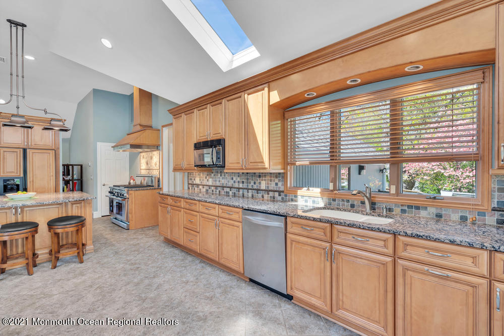 16 Sleepy Hollow Road Red Bank, NJ 07701 - Photo 21 of 45 041_dsc08992