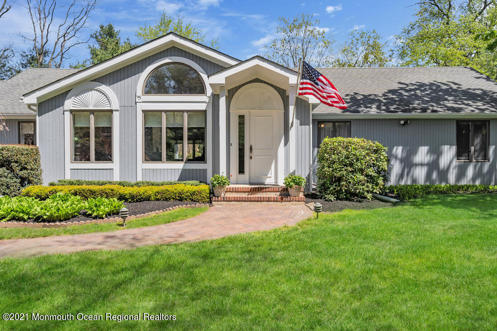 16 Sleepy Hollow Road Red Bank, NJ 07701 - Photo 4 of 45 012_dsc09112_1