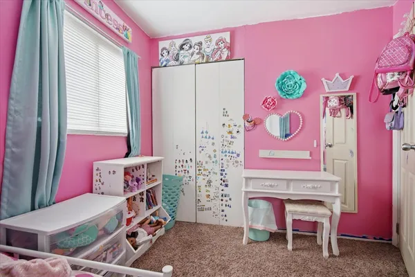 $169,000 | 403 Sunset Drive, Le Roy, IL 61752