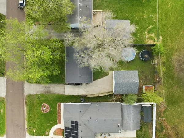 $169,000 | 403 Sunset Drive, Le Roy, IL 61752
