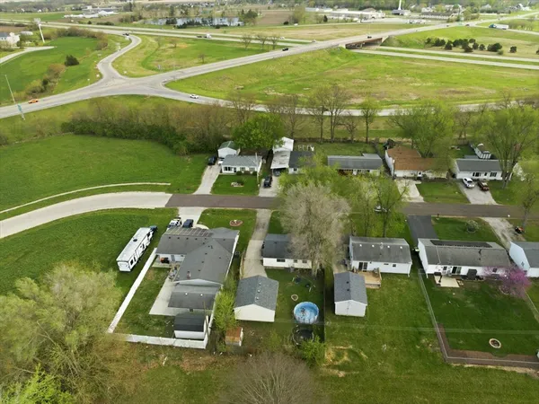 $169,000 | 403 Sunset Drive, Le Roy, IL 61752