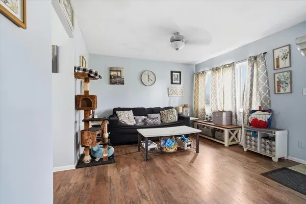 $169,000 | 403 Sunset Drive, Le Roy, IL 61752