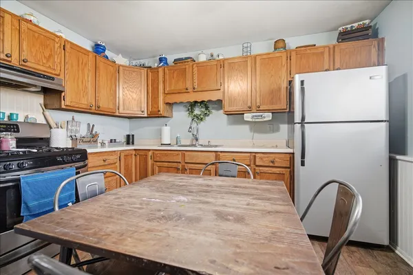 $169,000 | 403 Sunset Drive, Le Roy, IL 61752