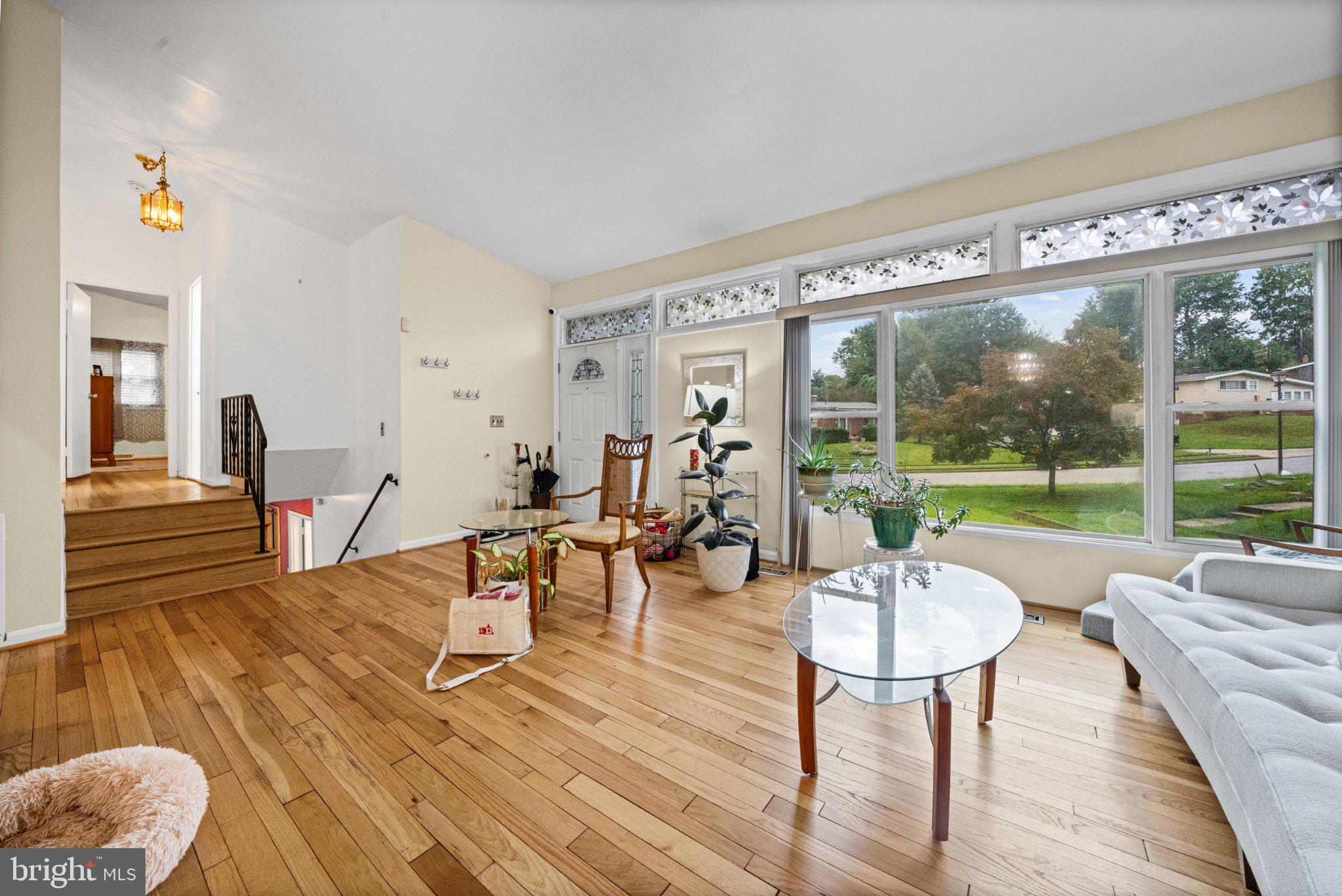 6816 Timberlane Road Baltimore, MD 21209 - Photo 4 of 31 Gallery Image 4