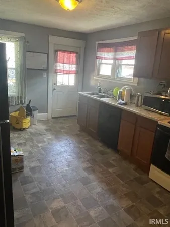 $104,900 | 1602 West Adams Street, Muncie, IN 47303