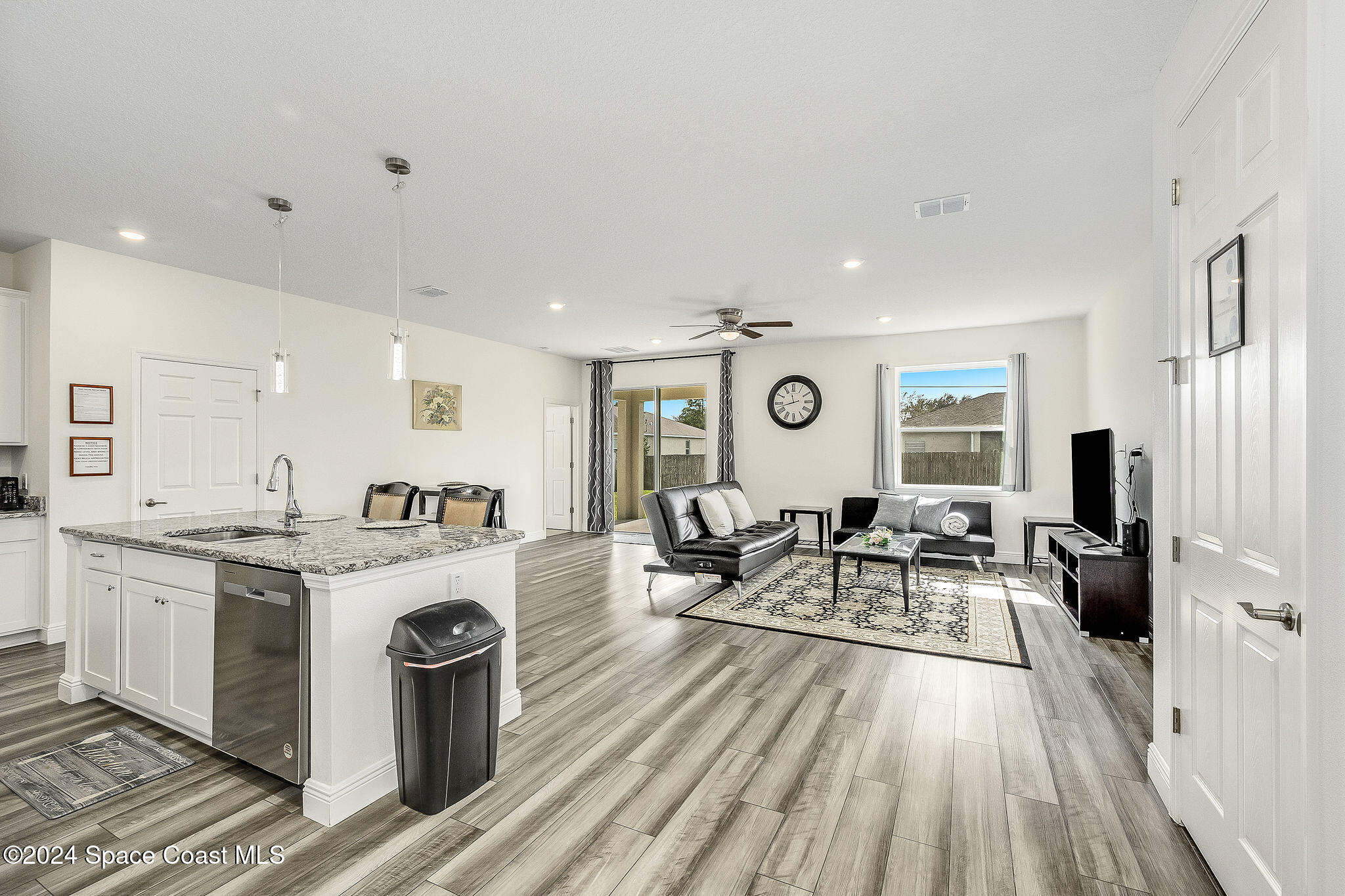 410 Old Road Palm Bay, FL 32908 - Photo 15 of 48 Kitchen