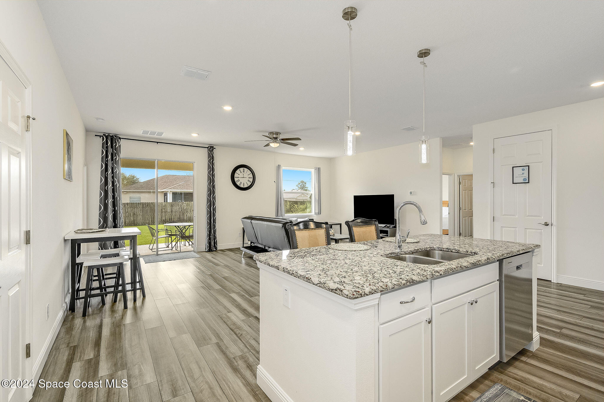 410 Old Road Palm Bay, FL 32908 - Photo 18 of 48 Kitchen