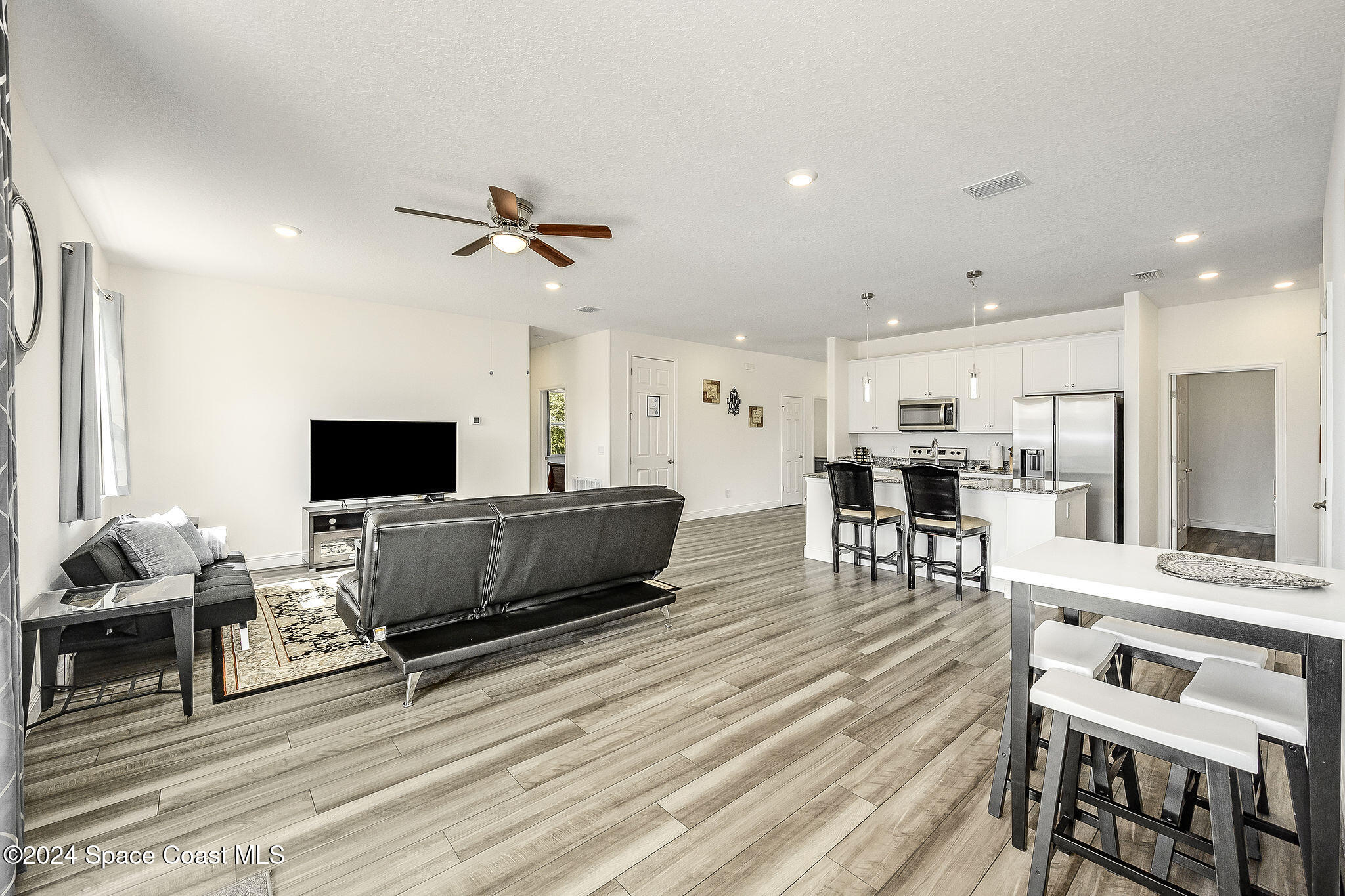 410 Old Road Palm Bay, FL 32908 - Photo 22 of 48 Great Room