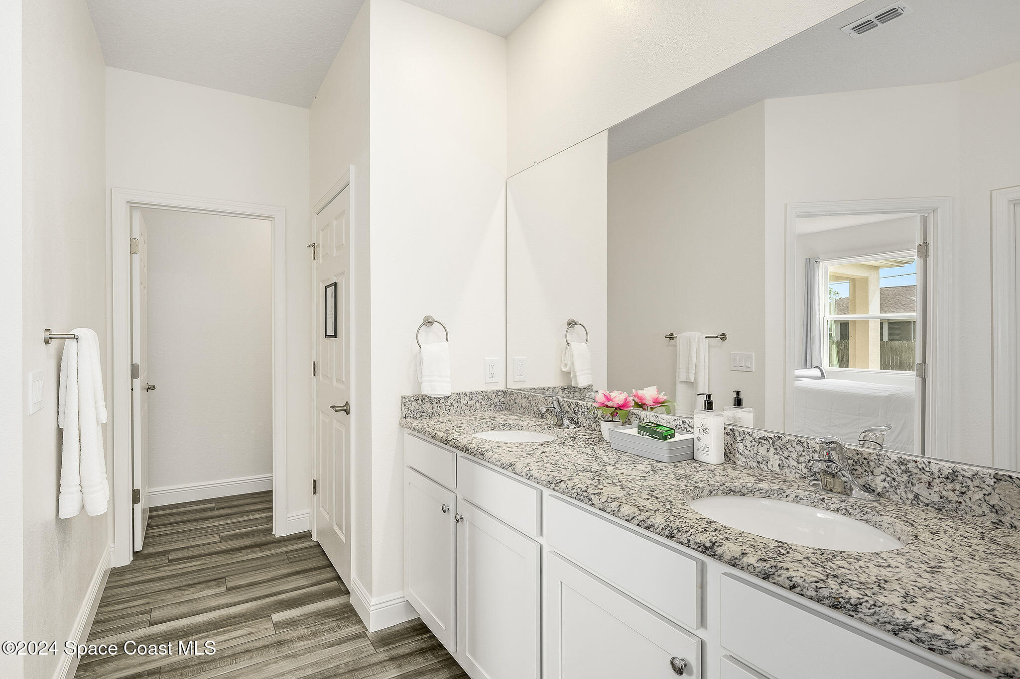 410 Old Road Palm Bay, FL 32908 - Photo 27 of 48 Primary Bath