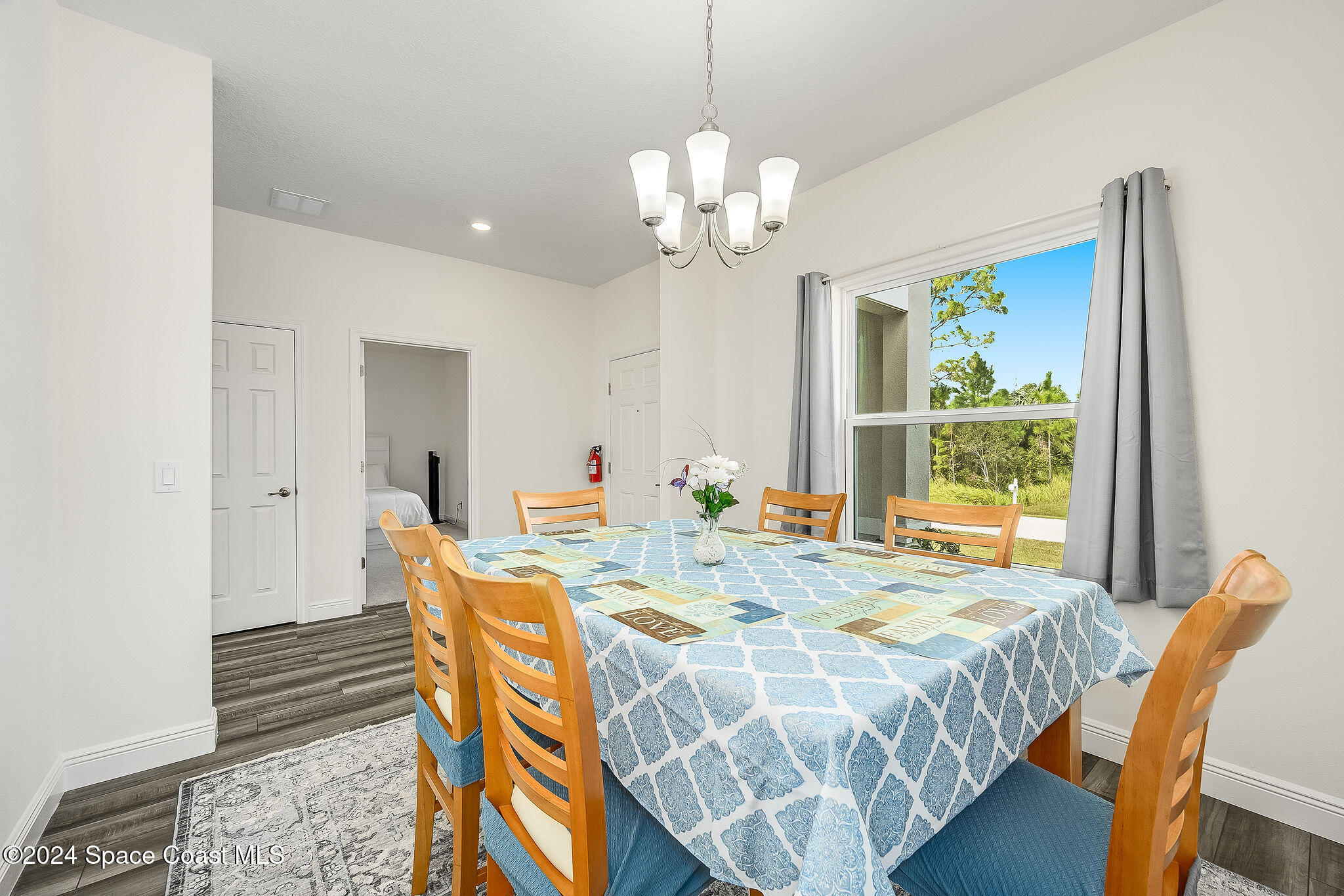 410 Old Road Palm Bay, FL 32908 - Photo 9 of 48 Dining Area