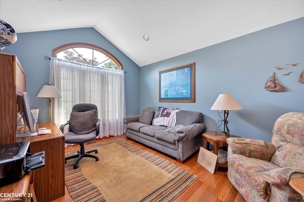 1042 Covington Pl Drive Rochester Hills, MI 48309 - Photo 5 of 40