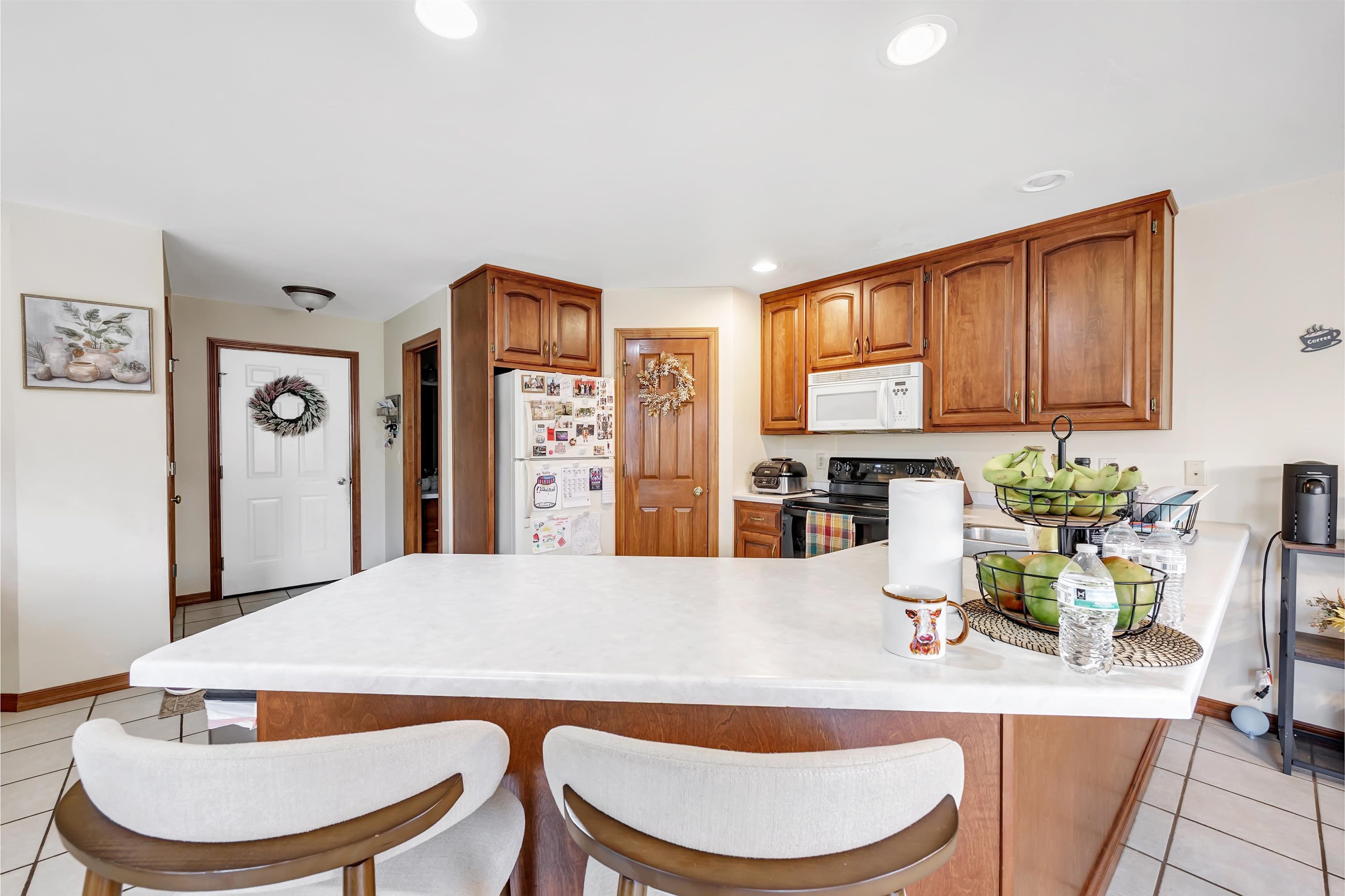715 Edge Point Court De Pere, WI 54115 - Photo 6 of 24
