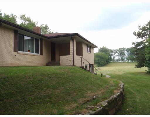 834 Field Club Road Pittsburgh, PA 15238 - Photo 1 of 8 Exterior Front. This 3 Bd home is situated on a fabulous 5.8acres