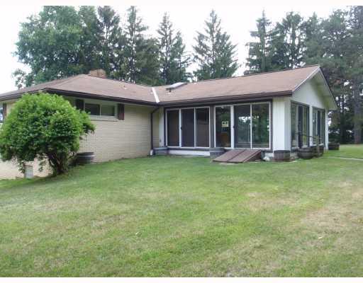 834 Field Club Road Pittsburgh, PA 15238 - Photo 3 of 8 Exterior Back. Lovely home with lots of entertaining space