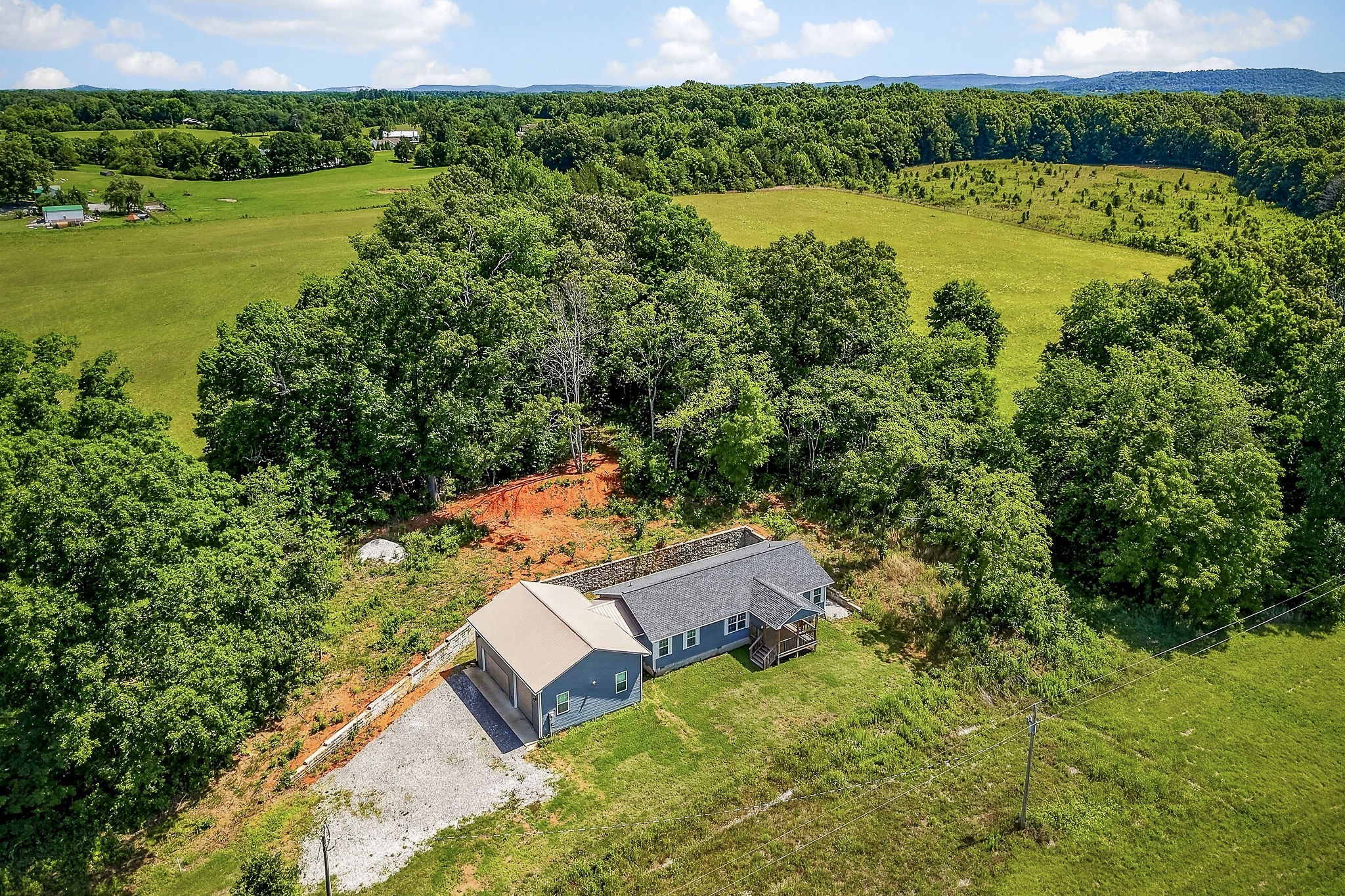 6101 Old Kentucky Road Sparta, TN 38583 - Photo 4 of 42