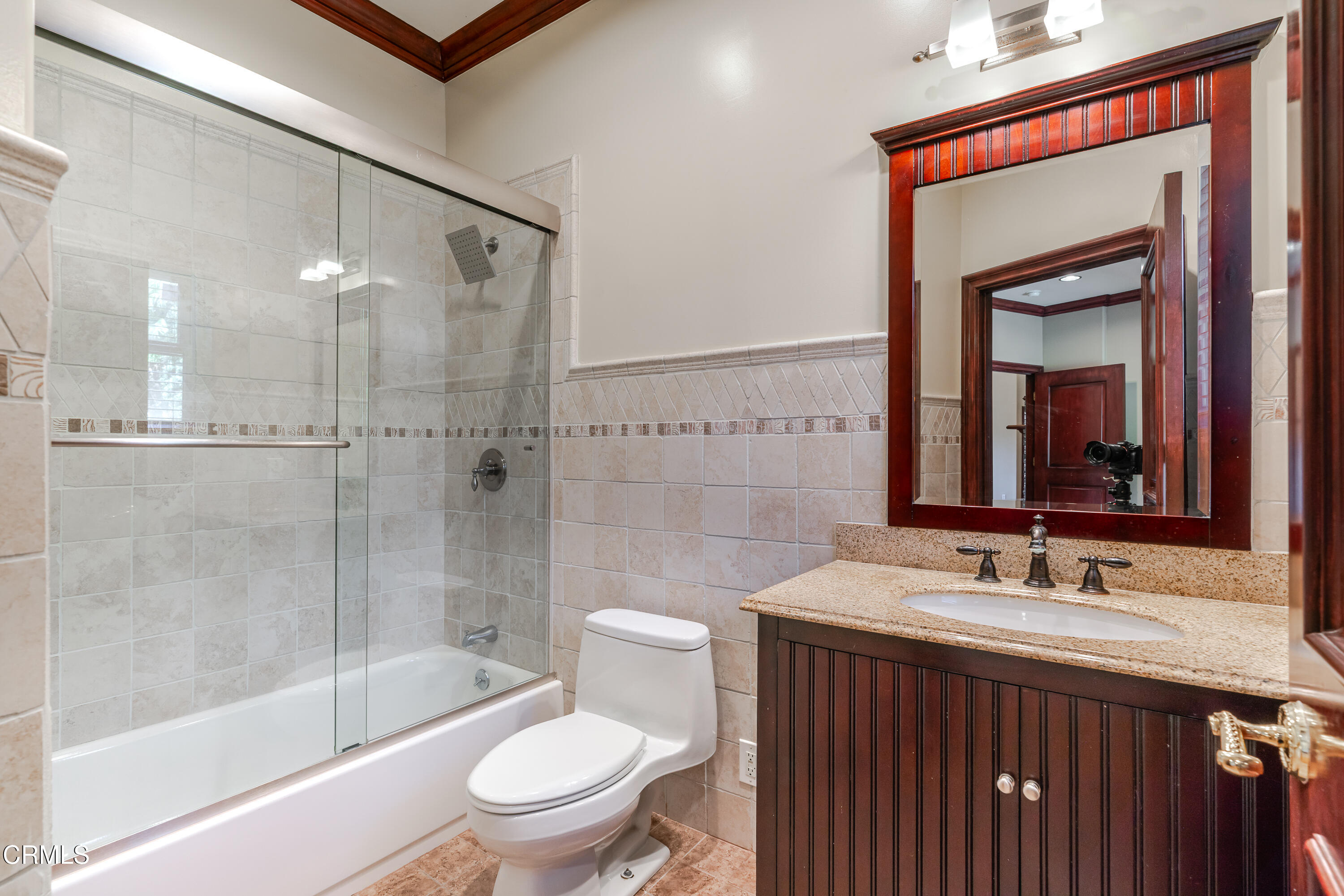 825 Chehalem Road La Canada Flintridge, CA 91011 - Photo 19 of 34 a bathroom with a sink a toilet and shower