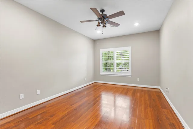 $500,000 | 300 Broadmoor Drive, Huntsville, TX 77340