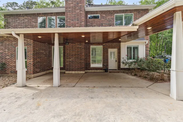 $500,000 | 300 Broadmoor Drive, Huntsville, TX 77340