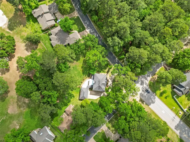 $500,000 | 300 Broadmoor Drive, Huntsville, TX 77340
