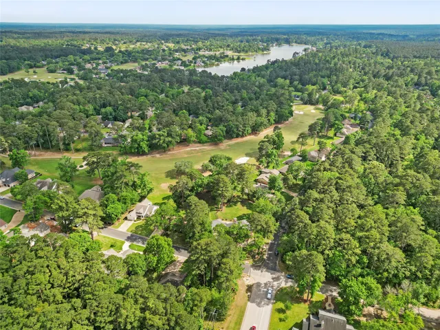 $500,000 | 300 Broadmoor Drive, Huntsville, TX 77340