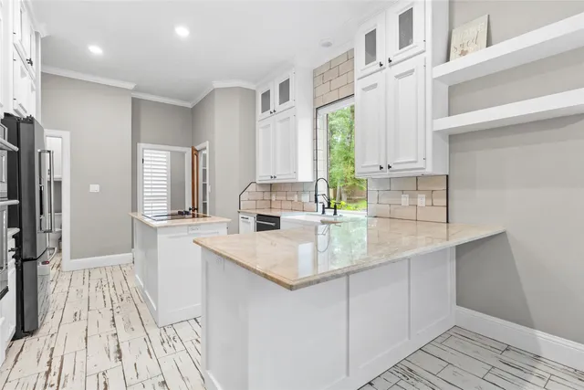 $500,000 | 300 Broadmoor Drive, Huntsville, TX 77340