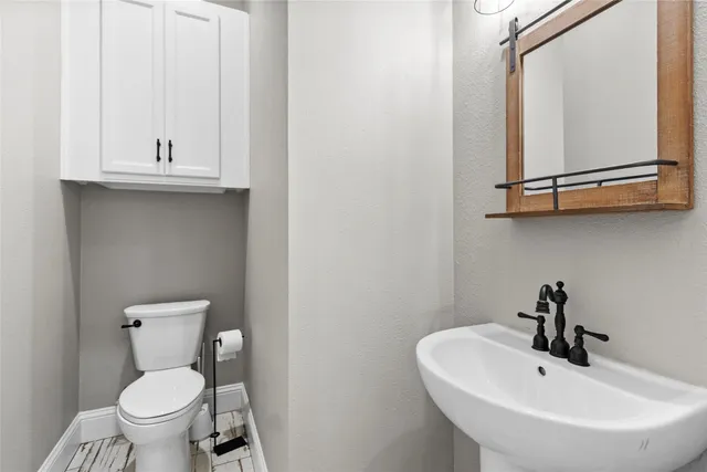 $500,000 | 300 Broadmoor Drive, Huntsville, TX 77340