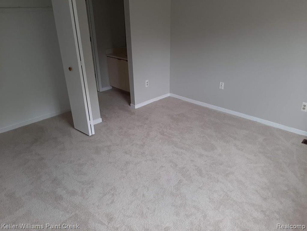573 Victoria Court Rochester Hills, MI 48307 - Photo 14 of 24