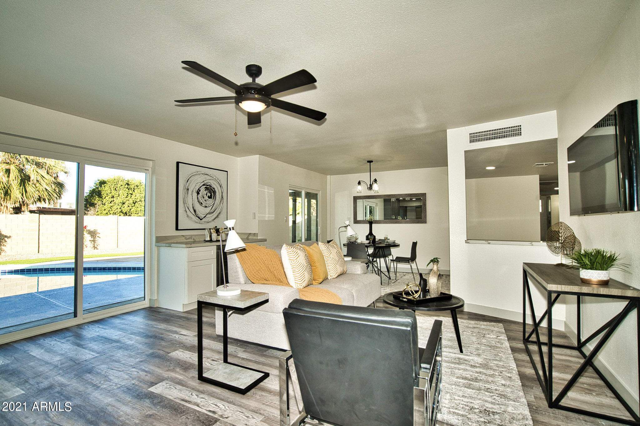 3732 East Shangri La Road Phoenix, AZ 85028 - Photo 23 of 77 casual living room