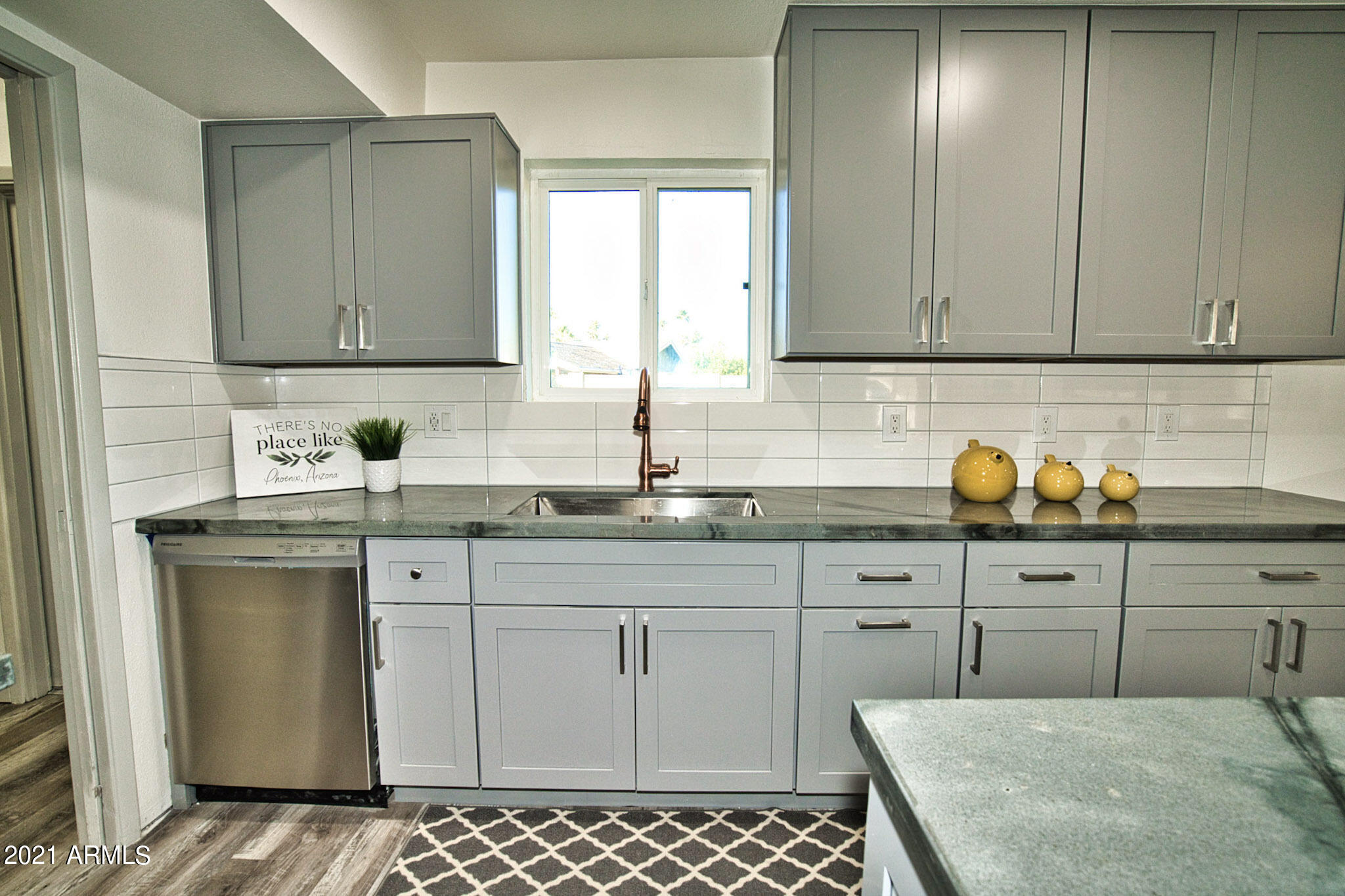 3732 East Shangri La Road Phoenix, AZ 85028 - Photo 24 of 77 72-DSC09322