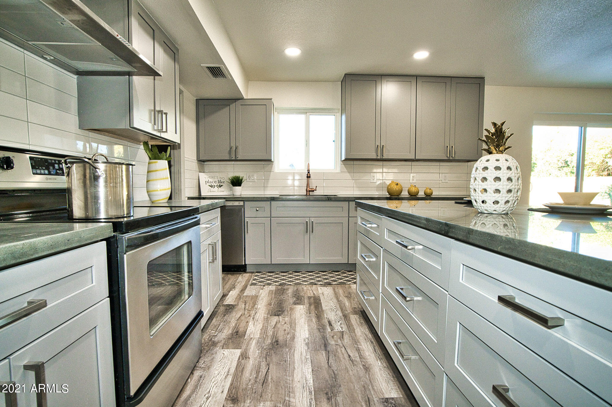 3732 East Shangri La Road Phoenix, AZ 85028 - Photo 27 of 77 52-DSC09287