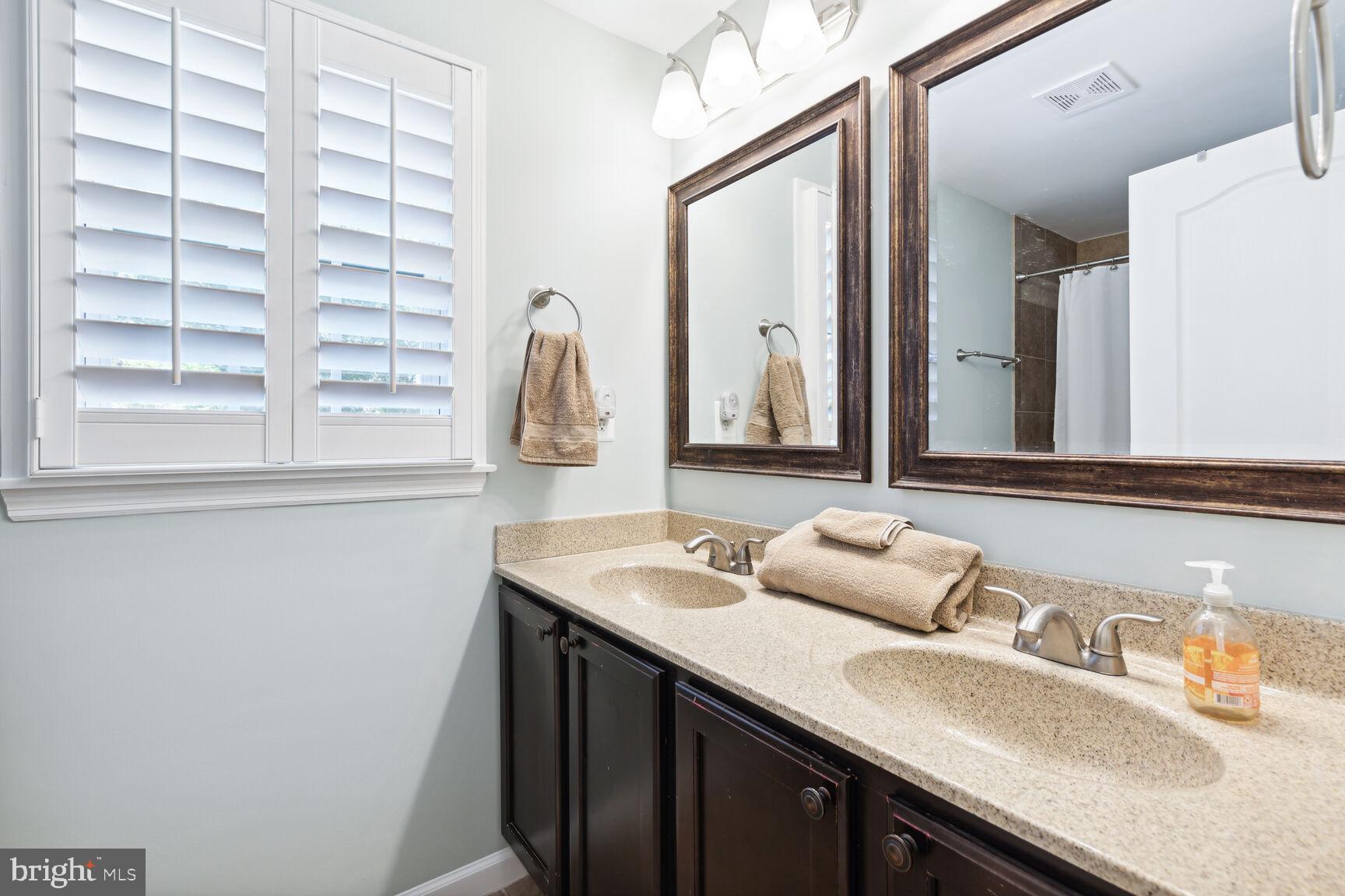 2238 Daisy Road Woodbine, MD 21797 - Photo 23 of 40 Hallway Bathroom. Laundry is in hall also.